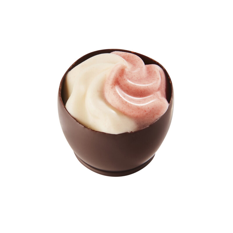 Andromeda - strawberry ganache in dark chocolate cup 19.5g